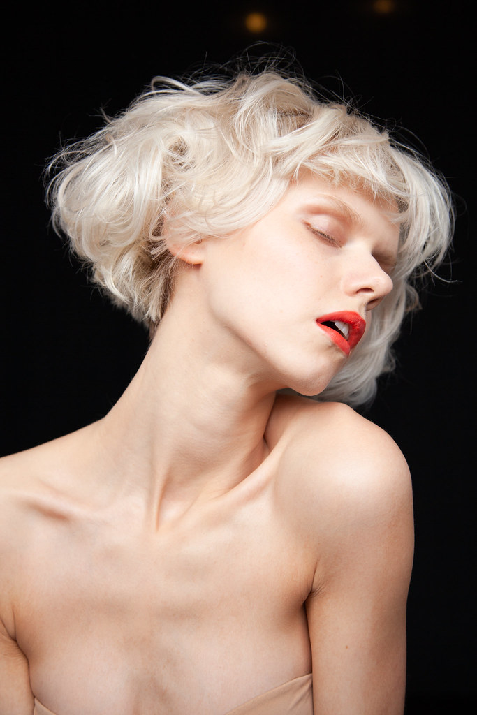 Silky-hair-shampoo-beautiful-beauty-woman-model-natural-or… | Flickr