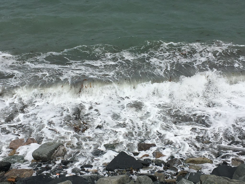 Hull, MA! - The Waves of the Beaches!
