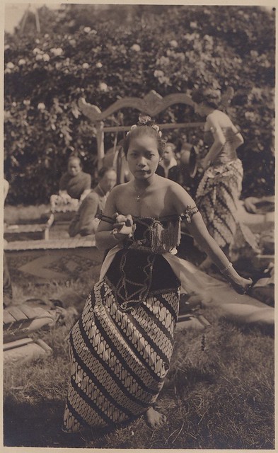 Indonesian Dancer in Holland, 1928,  ITA, Arnhem