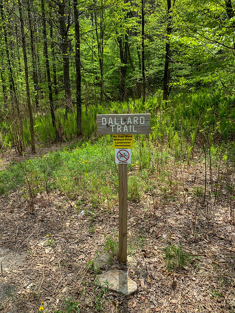 0:01:49 (2%): hiking vermont billballardtrail norwich unitedstatesofamerica