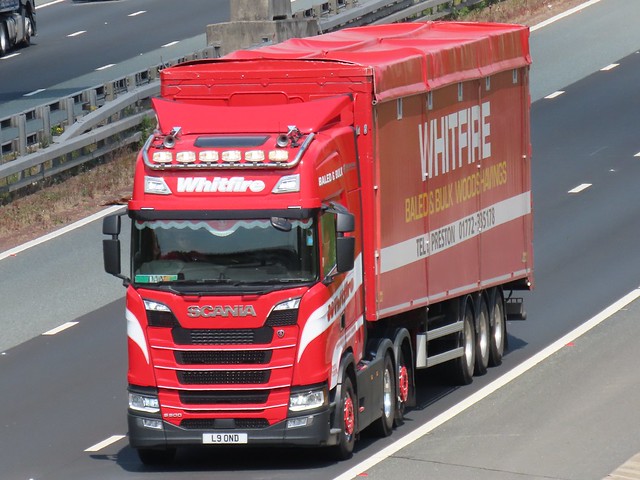 Whitfire Bulk Haulage, Scania S500 (L9OND) On The A1M Southbound