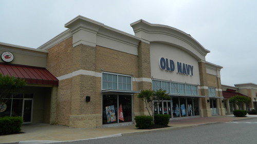 Old Navy | Old Navy (16,000 square feet) 4848 Commonwealth C… | Flickr