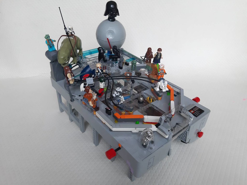 *INSANE* LEGO Pinball Machine!! Please vote at Lego ideas website.