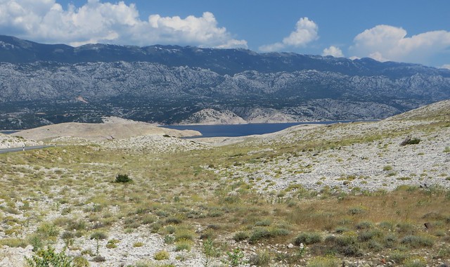 Paysage désertique, île de Rab, Comitat de Primorje-Gorski Kotar, Croatie.
