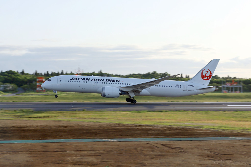 JA870J - Japan Airlines