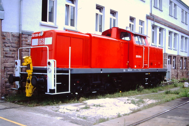 DEUTSCHE BAHN/GERMAN RAILWAYS CLASS 290 DIESEL SHUNTER  290091-8