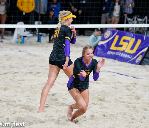 LSU(#2) vs UCLA (#1) Beach Volleyball | Baton Rouge, LA - Fe… | Flickr