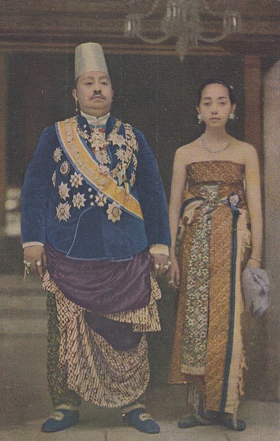 Surakarta - Paku Buwono X and the Ratu Mas, 1920