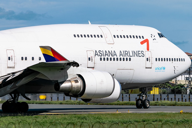 Asiana Airlines - Boeing 747-48E / HL7418 @ Manila