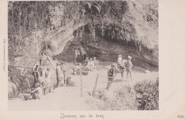 Tengger - Javanese people near the spring, 1903