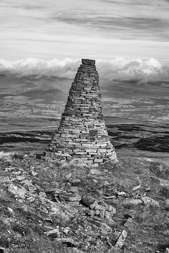 landscape cumbria northyorkshire northpenninesaonb hartleyfell ninestandards cairn moorland blackwhite monochrome