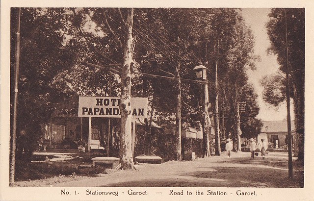 Garut - Road to the Station, 1924