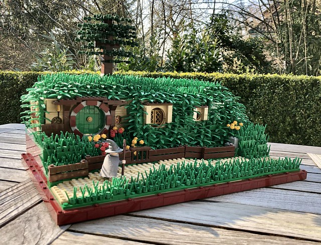 Lego MOC: The Shire, the Hobbithole of Frodo and Bilbo Baggins