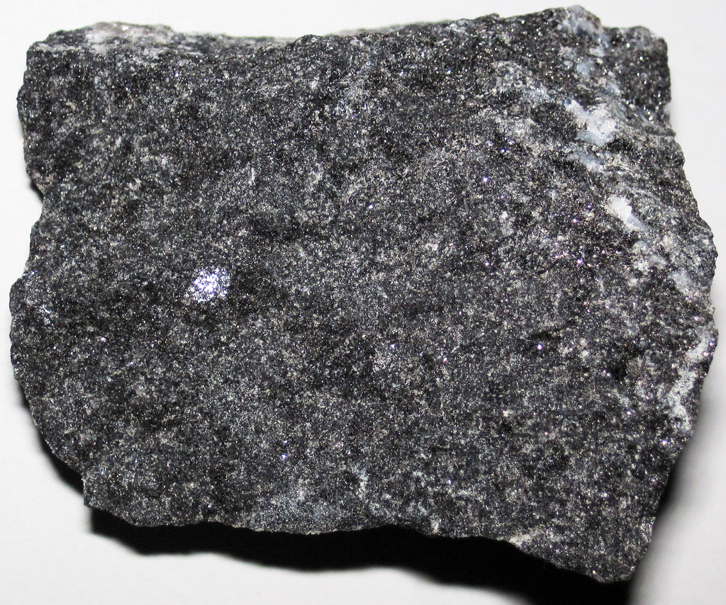 Microdiamondiferous ultrapotassic minette (Akluilâk Dike System, Paleoproterozoic, 1.832 Ga; Gibson Lake area, Central Churchill Province, northern Canada) 3