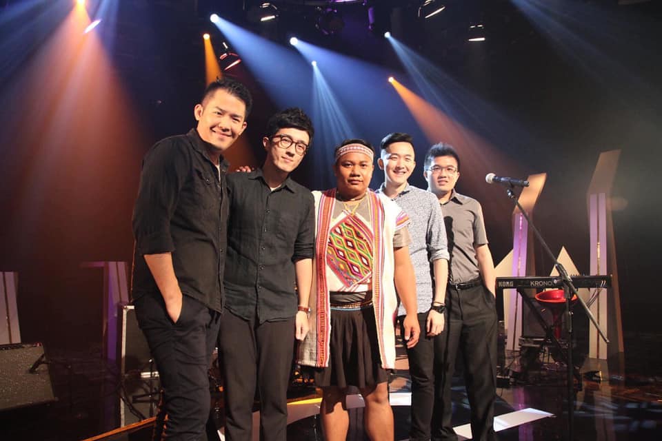 「馬詠恩與農男樂團」，以《看月亮SADU KATA BUAN》台灣原住民音樂專輯，拿下2017年金曲獎的「最佳原住民語專輯獎」和「最佳原住民語歌手獎」。