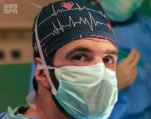 5633 Saudi doctor removed Kuwaiti’s girl brain tumor after refusal from France 04