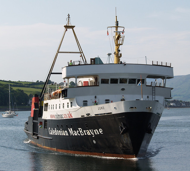 MV Juno arriving at Rothesay Pier