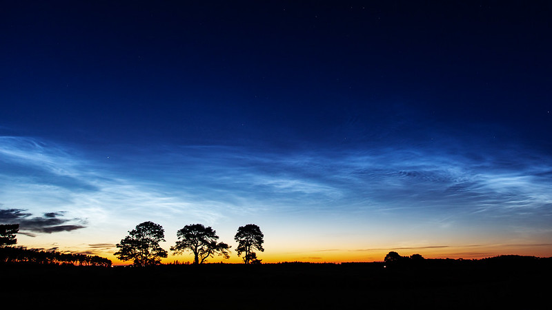 Noctilucent Clouds 2020 May 31 - 00:56 UT