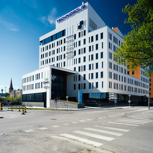 technopolis-tampere-ii-two-merged-photos-regular-and-a-1-flickr