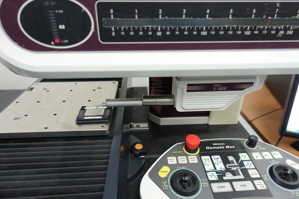 MITUTOYO SURFTEST EXTREME SV-3000 CNC SURFACE ROUGHNESS TESTER 178