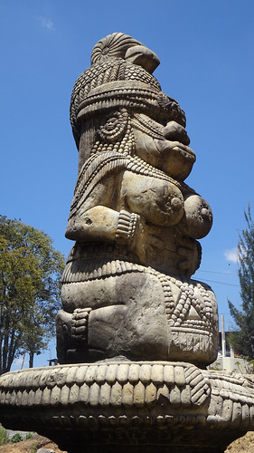 guatemala chichicastenango cementeriodechichicastenango laplaza laplazaceremonialoxlajujbaktun sculpture mayansculpture