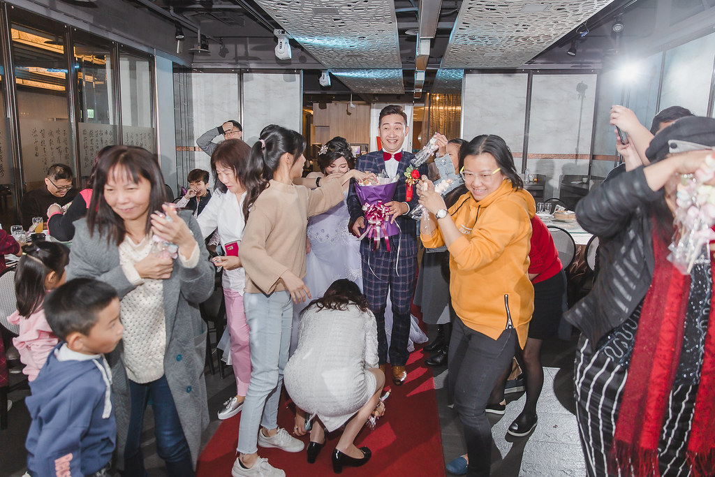 [婚禮攝影]世豪怡蓉 幸福午宴@蘇杭餐廳-大坪林店-最專業的團隊完成每場完美婚禮紀錄，拍的不只好更要快! #婚攝
