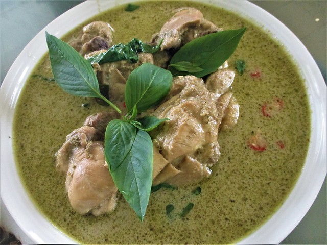 Missus' Thai green curry