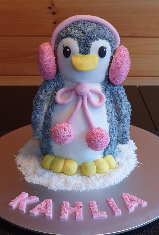 Penguin Cake by Sugar Art
