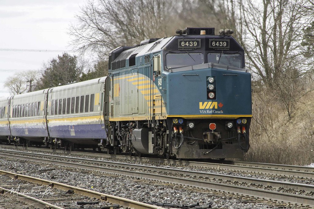 Via Rail 6439 | 6439 is a F40PH-3 built in 1989 rated at 300… | Flickr