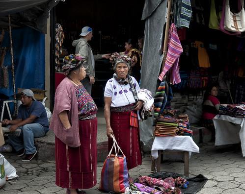woman mujer guatemala chichicastenango vendedoras chichicasteca
