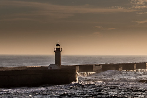 portugal porto europe europa lighthouse riodouro landscape sunset sky cielo goldenhour colors colorful hdr sea water skyline december 2019 efs1855mm marcosjerlich
