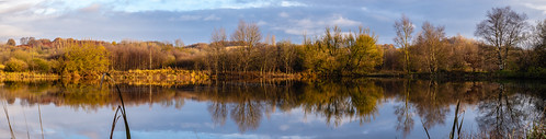 outwoodtrail cliftoncountrypark sewageworks disused abandoned water reflections pond lake m60 motorwaymanchester greatermanchester hurstwood landscape panoramic panorama morning sunrise nature urban