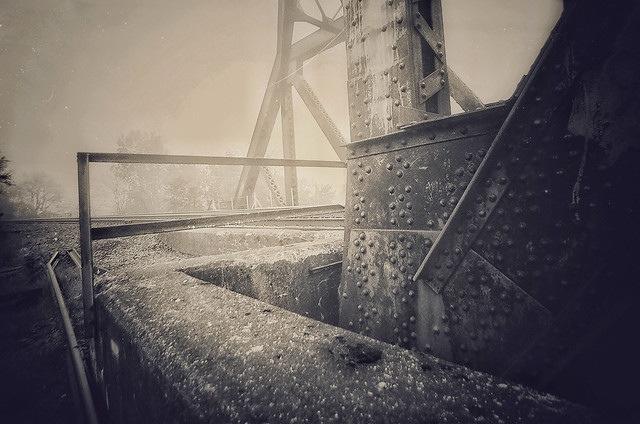 Tuscawarus River Bridge at Massillon OH (002)