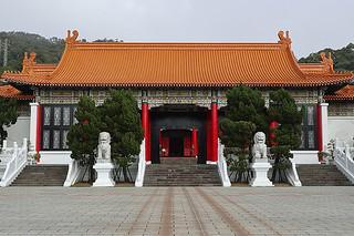 Taipei - Martyrs' Shrine looking toward shrine