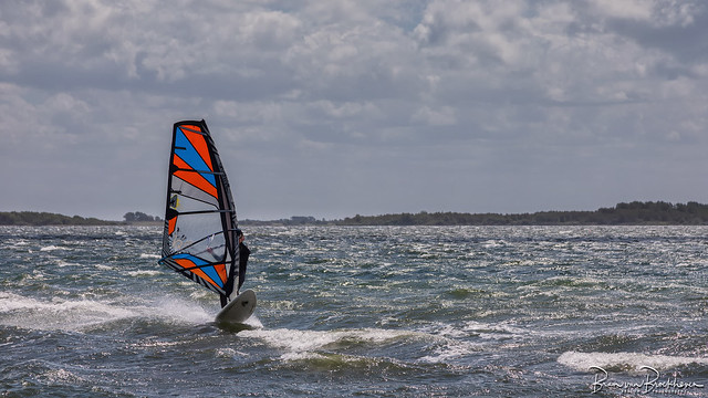 Windsurfing with 7 Beaufort