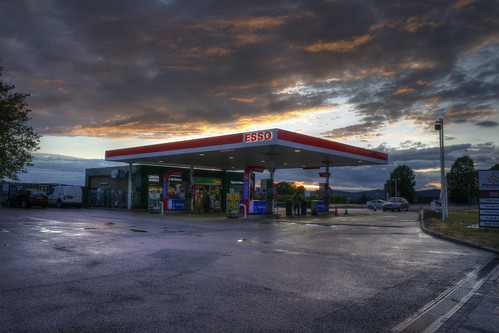 esso petrol diesel sunset forecourt pumps fuel bushfair harlow essex