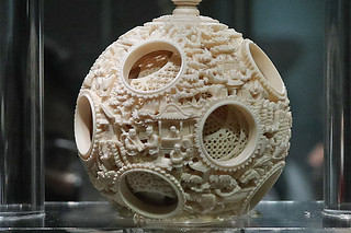 Taipei - National Palace Museum Garland of Treasures ivory balls details