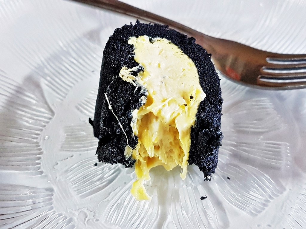 Black Charcoal Mao Shan Wang Roll Cake