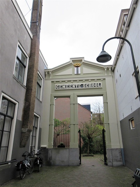 Gemeente School gateway, Burgwal, Delft, Netherlands