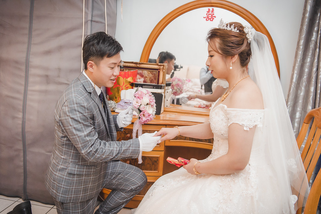[婚禮攝影]俊騰伶芳 文定迎娶儀式@自宅-最專業的團隊完成每場完美婚禮紀錄，拍的不只好更要快! #婚攝