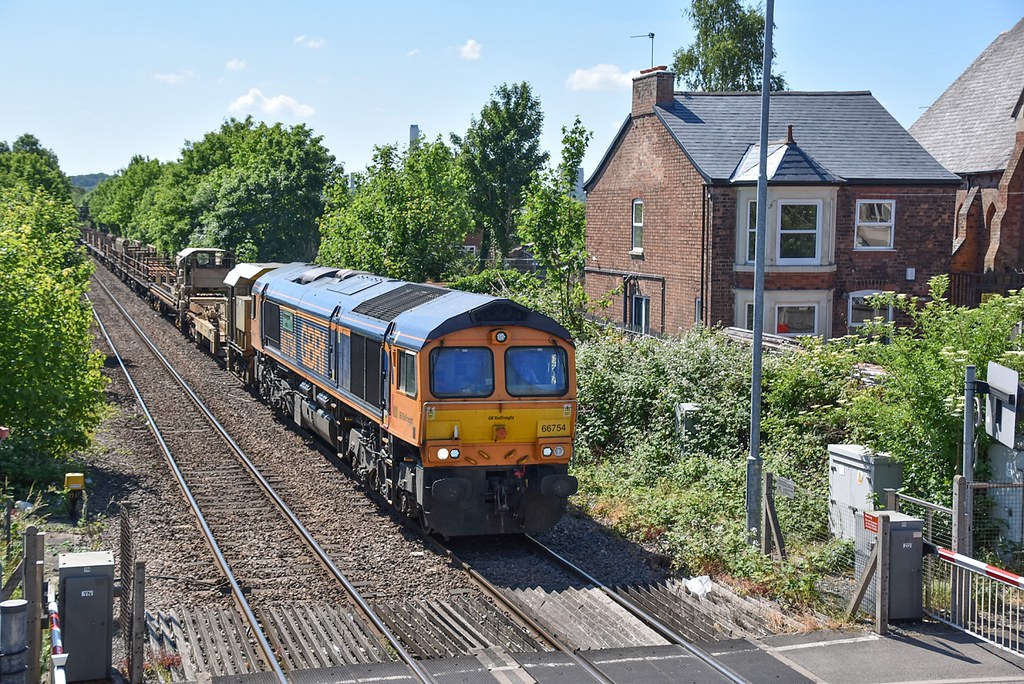 66754 passes Long Eaton with 6M18 | GBRf's 66754 'Northampto… | Flickr