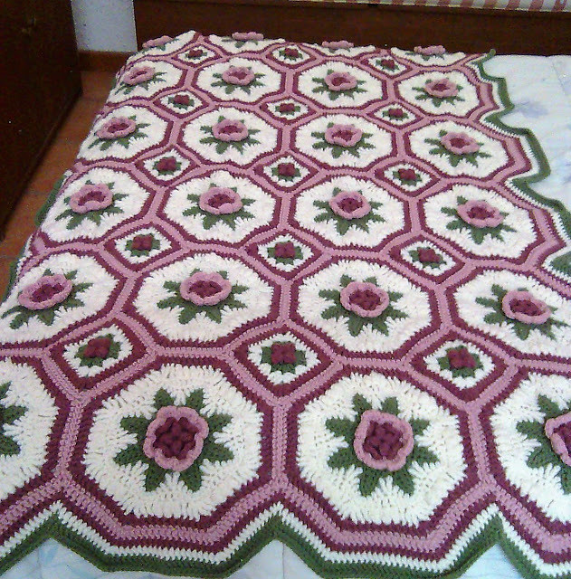 Blanket of Roses Afghan pattern free