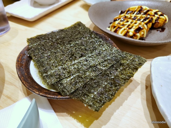  Seaweed on a plate