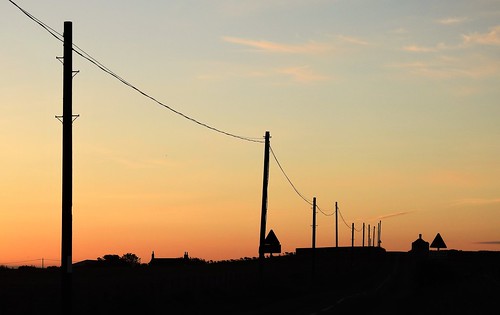 nikon p900 coolpix northumberland northeast countryside cresswell cresswellponds sunset sky dusk silhouette silhouettephotography poles telegraphpole sunlight light coastal road wires
