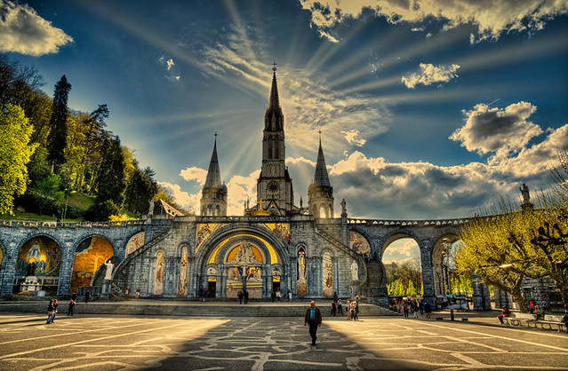 Lourdes - Basílica de la Inmaculada Concepción - a photo on Flickriver
