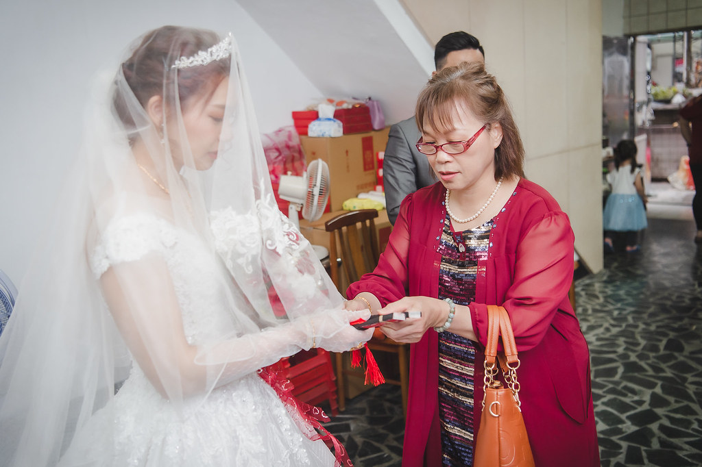 [婚禮攝影]政成芳瑩 文定迎娶@自宅-最專業的團隊完成每場完美婚禮紀錄，拍的不只好更要快! #台北婚攝