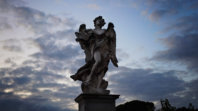 Angel (designed by Bernini), Ponte Sant' Angelo