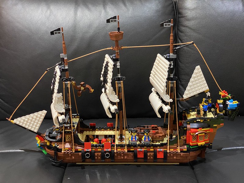 LEGO MOC Piggy Pirate Ship 2.0 by timeremembered