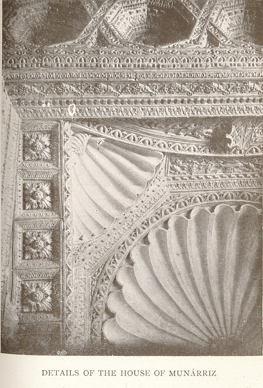 Detalles decorativos del Palacio de Munárriz. Foto de finales del XIX o comienzos del XX.