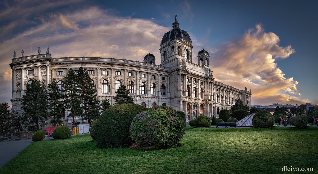 Panoramic view of Museum of Fine Arts history in Vienna, Austria